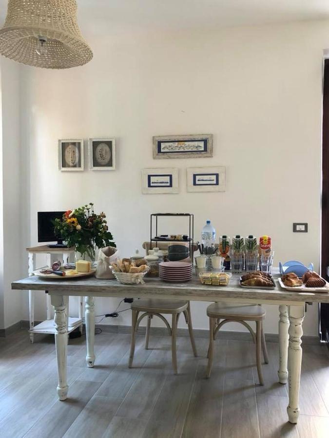 Brezza Marina Bed & Breakfast Marina Di Carrara Exterior photo